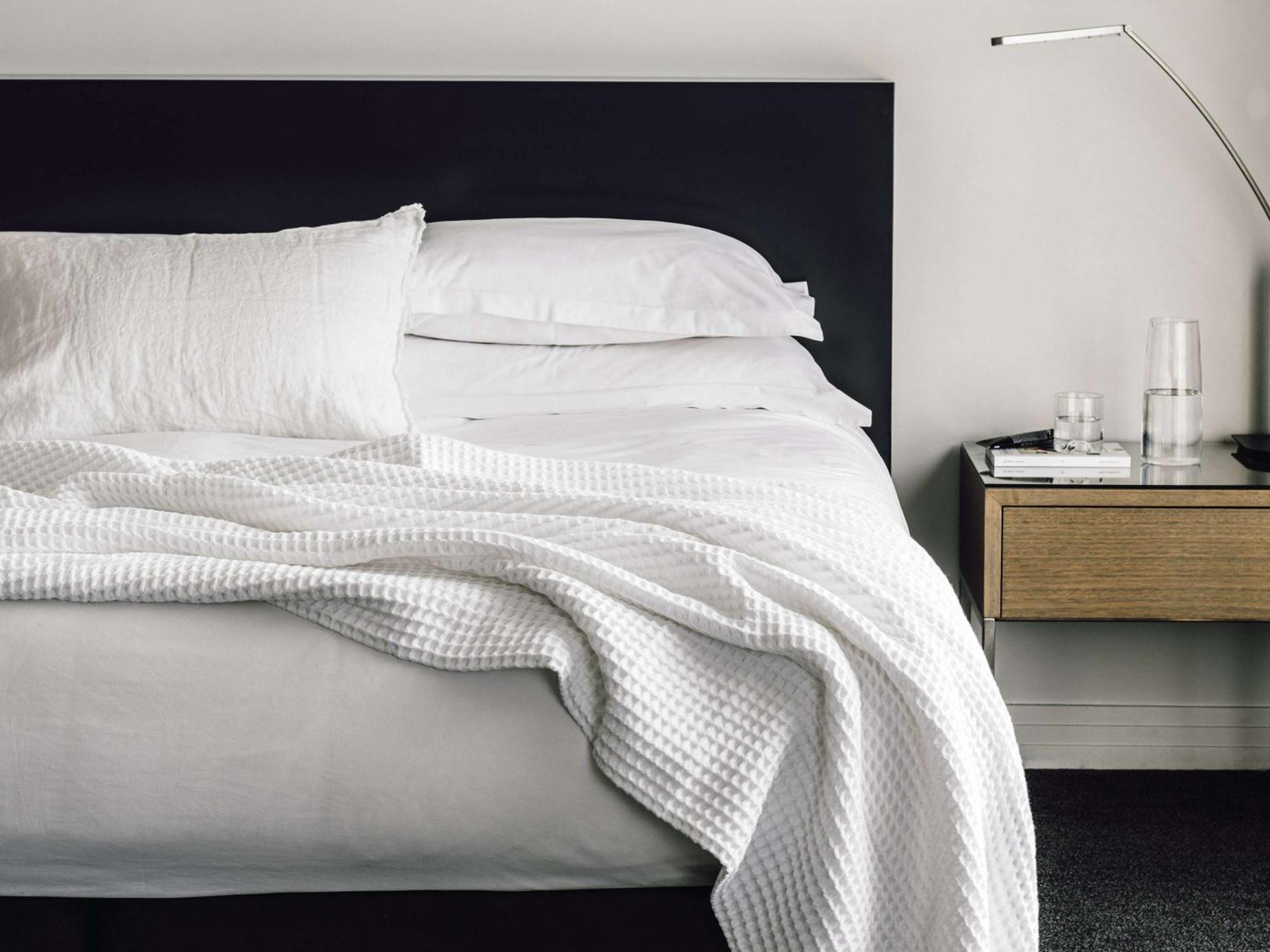 The Como Melbourne Ngoại thất bức ảnh Waffle pique bed linen